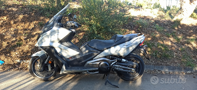 Kymko ak 550 del 2022