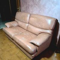 Divano due posti in similpelle - da sistemare