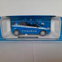 MODELLO AUTO FIAT GRANDE PUNTO POLIZIA NEW RAY 