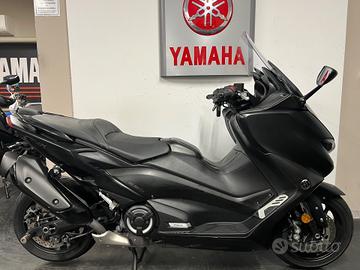 Yamaha TMAX 560