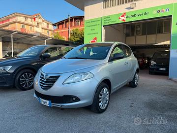 Lancia Ypsilon 0.9 TwinAir 85 CV 5 porte Metano Ec