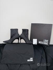 Tacchi originali Love Moschino