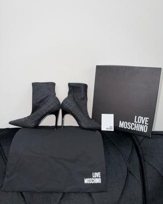 Tacchi originali Love Moschino