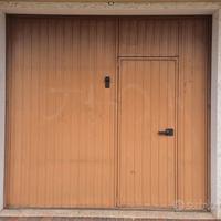 Portone basculante garage