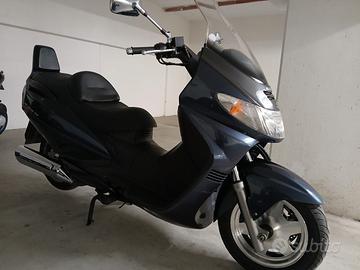 Suzuki Burgman T400