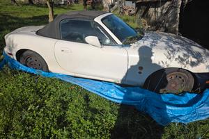 mazda  mx5 1800 cambio per altro 