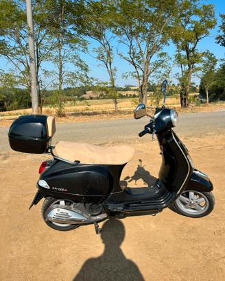 Vespa Piaggio 125 LX IE