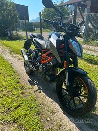 KTM Duke 125