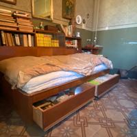 Letto vintage con libreria e cassetti contenitori