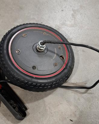 Motore con ruota monopattino 