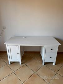 Scrivania Hemnes Ikea