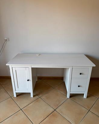 Scrivania Hemnes Ikea