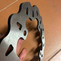 Dischi freni a margherita ant e post NUOVI mai usa