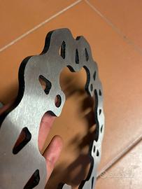 Dischi freni a margherita ant e post NUOVI mai usa