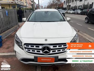 MERCEDES (X156) GLA 180 d Automatic Business