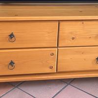 Mobile abete massiccio realizzato a mano