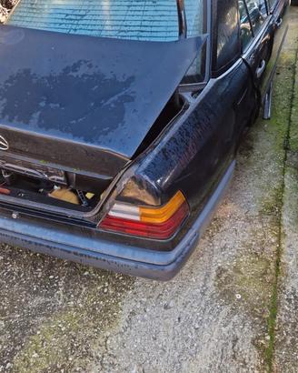 Mercedes 200E w124 motore 102922 per ricambi (2a)