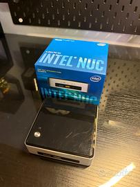 Mini PC Intel NUC i5 8GB 256 SSD W11