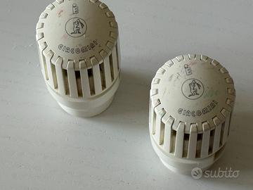 Due valvole termostatiche Giacomini 10€