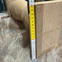 Basamento in legno tornito