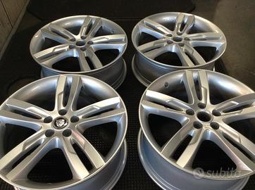 Cerchi lega 7.5/8.5x19 5x108 ORIGINALI JAGUAR XE