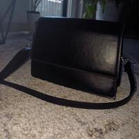 Borsa pelle nera a tracolla