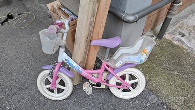 Bicicletta da bambina con rotelle