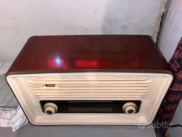 Radio d'epoca magnadyne