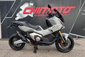 Honda X-ADV 750 05/2025 11500 km AKRAPOVIC