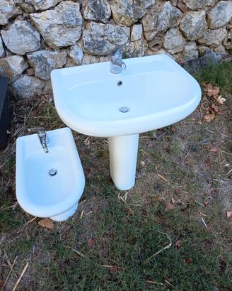 lavandino  e bidet 