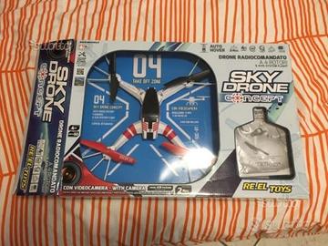 Drone telecomandato con videocamera