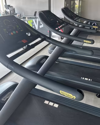 Attrezzatura palestra anche singoli pezzi