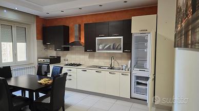 cucina e parete attrezzata 