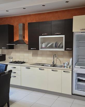 cucina e parete attrezzata 