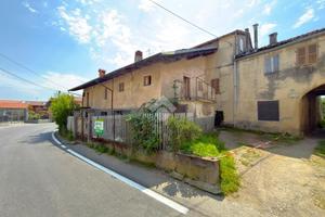 5 LOCALI A GIAVENO