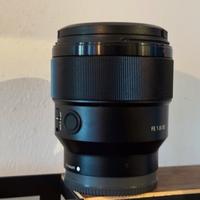 Sony FE 85mm f/1.8