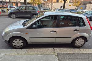 Ford fiesta auto ideale per neo patentati