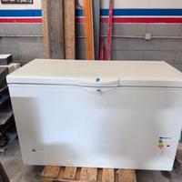 Congelatore a pozzetto