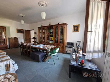 Quadrilocale a Amelia