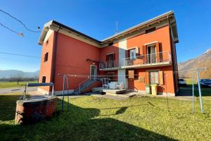 SPAZIOSA CASA INDIPENDENTE CON DEPOSITO E TERRE...