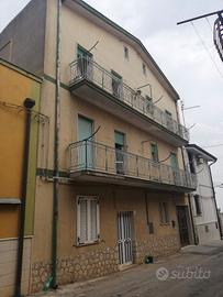 Ampia casa indipendente su 3 livelli