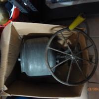 COLLEZIONI- MACCHINA MANUALE PER FARE BURRO ANTICA