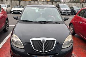 Lancia Y