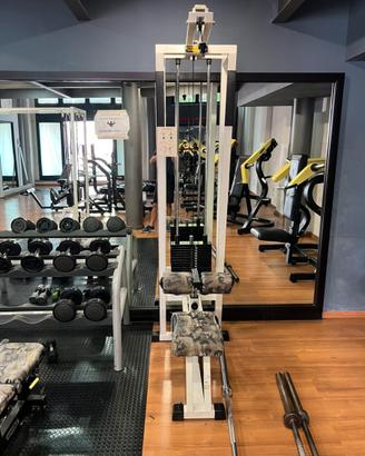 Lat machine technogym