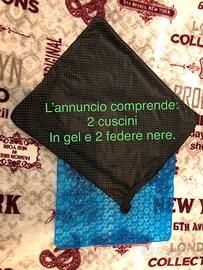 2 cuscini in gel antiscivolo +2 federe