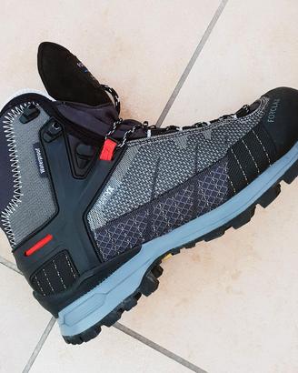 Wander more, scroll less