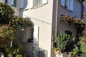 Casa con ingresso indipendente