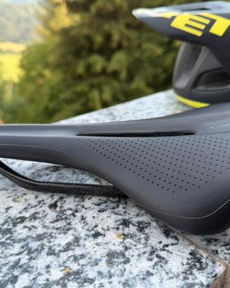 Sella phenom fact carbon top
