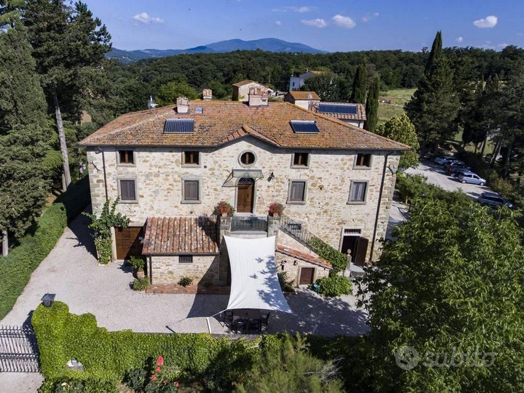 Rustico / Casale di 1600 m² con più di 5 locali e - Vista 3