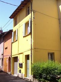 2 LOCALI A MEDICINA